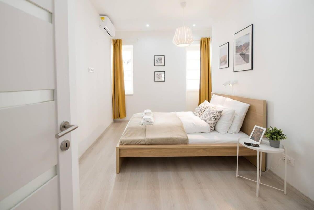 Trendy Central Apartment At Castle Budapest Exteriör bild