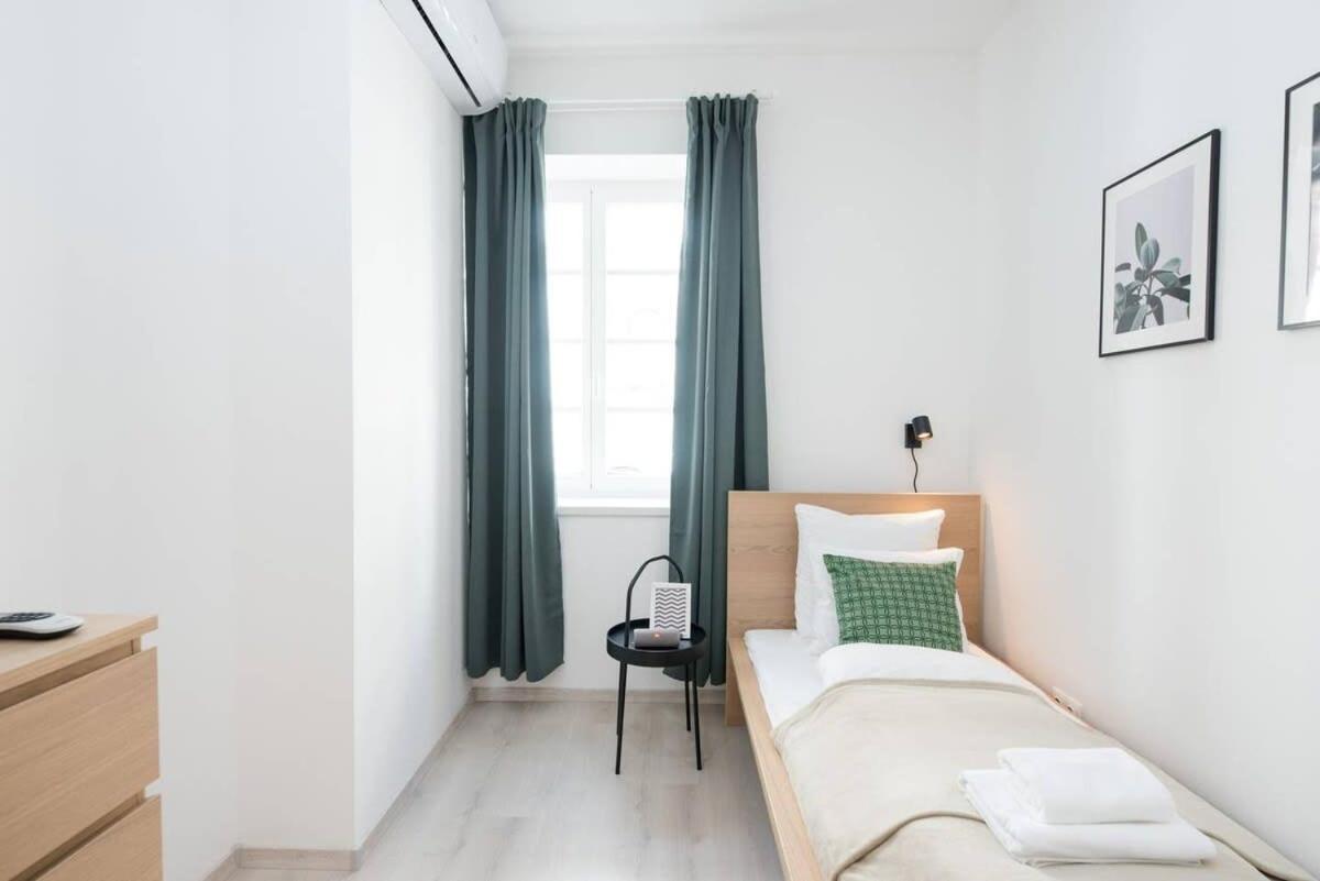 Trendy Central Apartment At Castle Budapest Exteriör bild