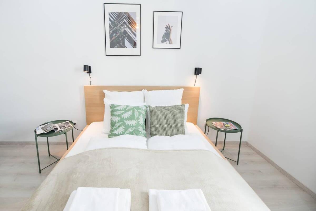Trendy Central Apartment At Castle Budapest Exteriör bild